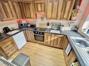 Kitchen- click for photo gallery